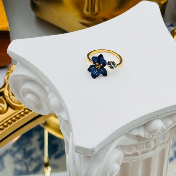 🆕 LES NEREIDES 🧿 NIB Siberian Iris and Faceted Glass Adjustable Ring - Picture 7 of 16